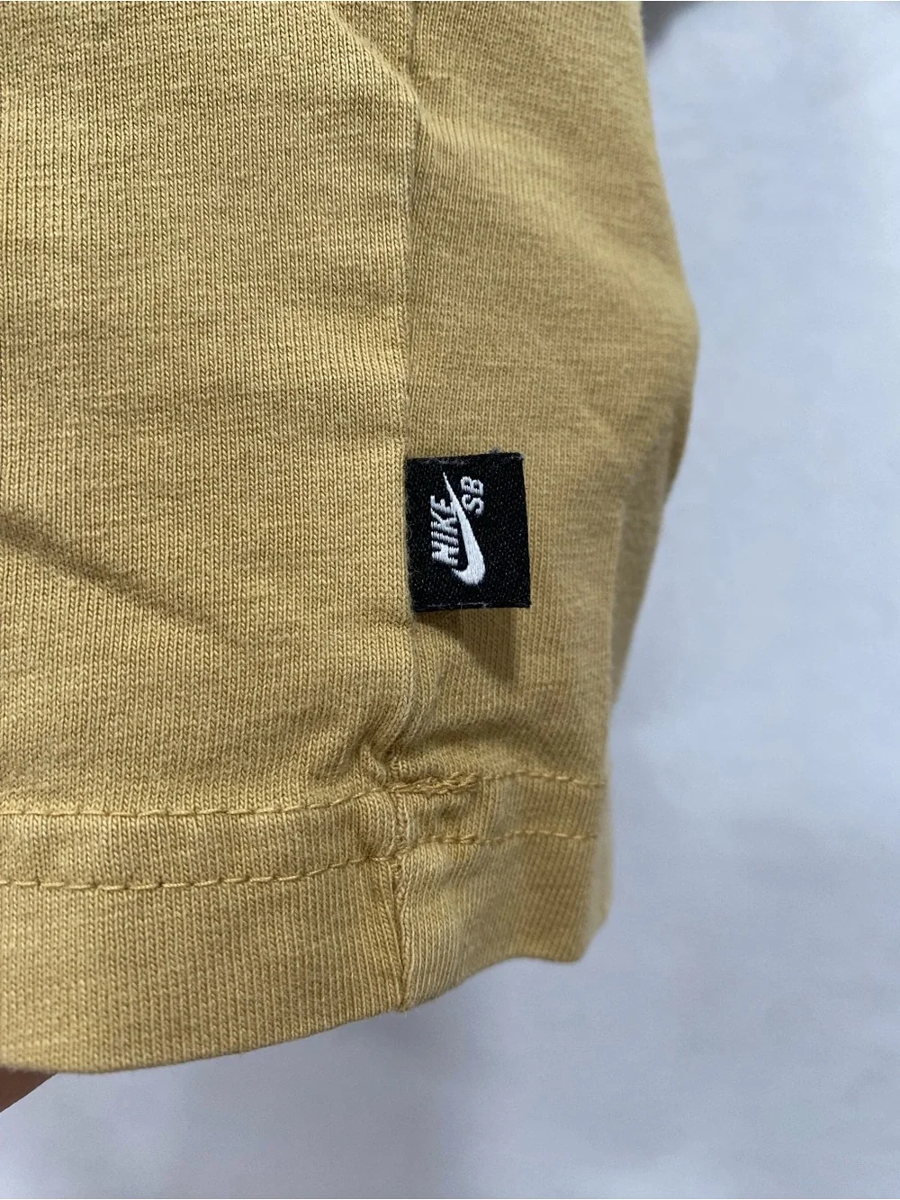 Nike SB Patch Logo Tan Skateboard Short Sleeve T-Shirt Men’s Size M The Nike Tee